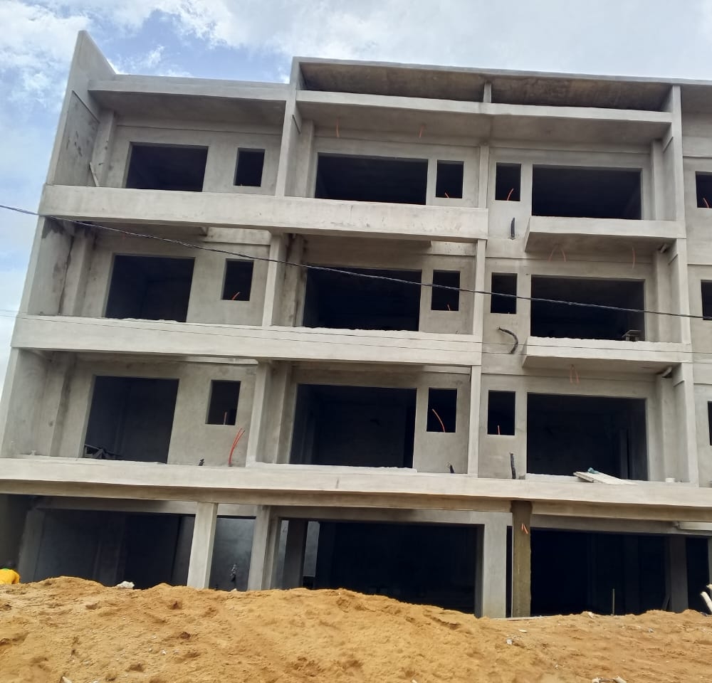 APPARTEMNT 3 PIECES (GROS OEUVRES)